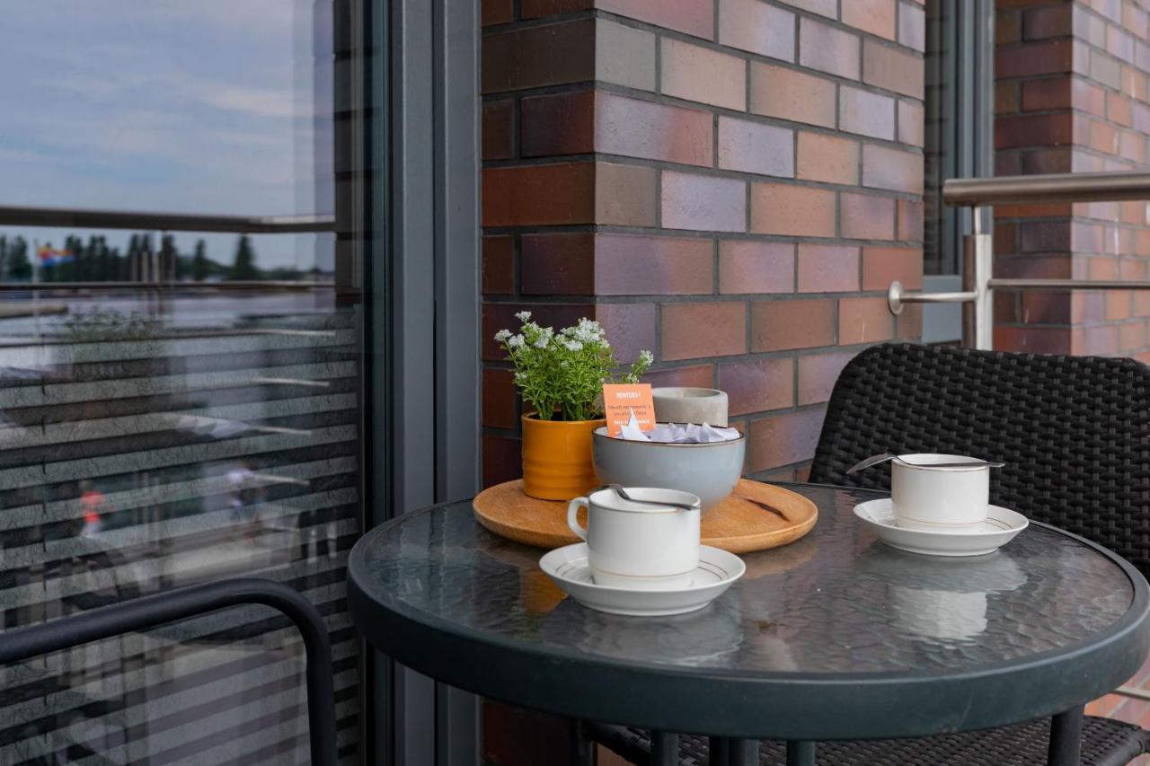 Przestronny Apartament Z Balkonem - Przy Porcie - Swinoujscie By Noclegi Renters Exterior foto